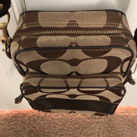 Coach Crossbody Purse with Three Compartments - Picture 3 of 5